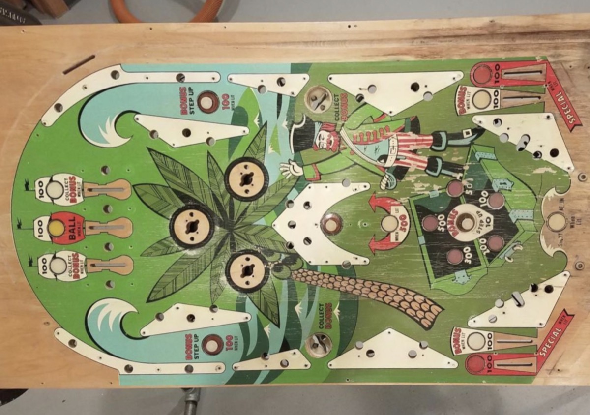 Before restoration photo of a pinball machine