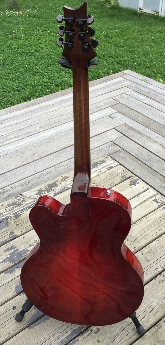 Guitar photo 3